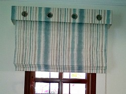 Roman blind with pelmit